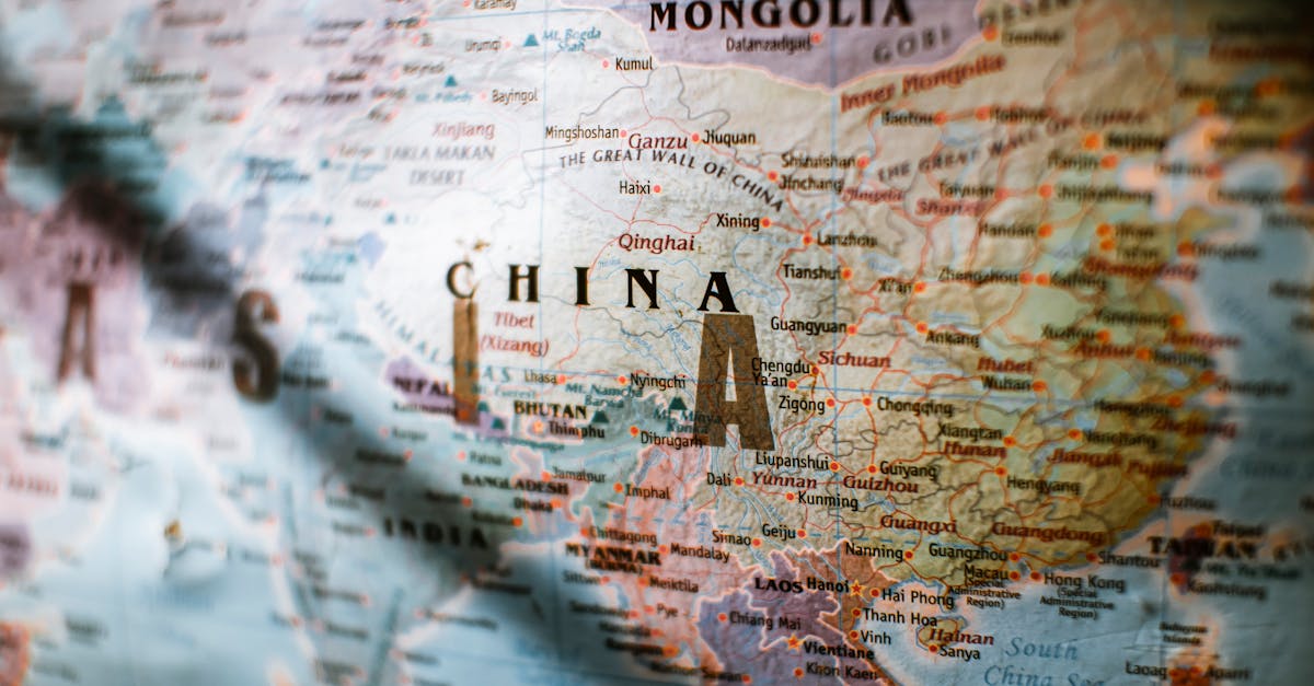 Le Paradoxe Indien : Potentiel de Croissance et Faiblesses Structurelles